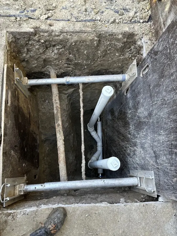 Experienced plumber completing Gas Line Repair work in Medford Lakes